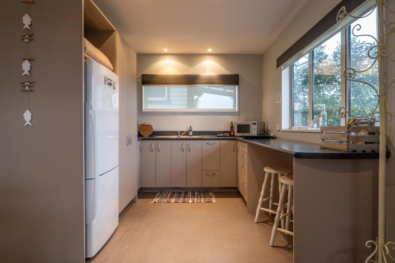 Beachside Apartment Хокитика Экстерьер фото
